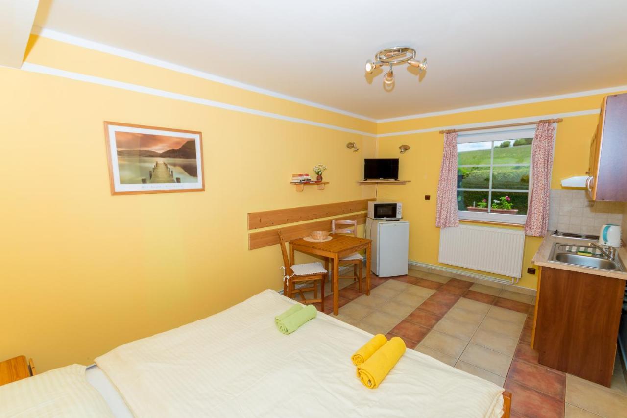 Apartments U Jezera Černá Černá v Pošumaví Kültér fotó