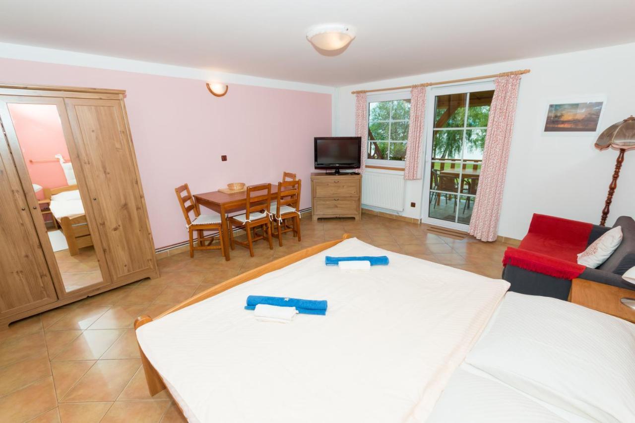 Apartments U Jezera Černá Černá v Pošumaví Kültér fotó